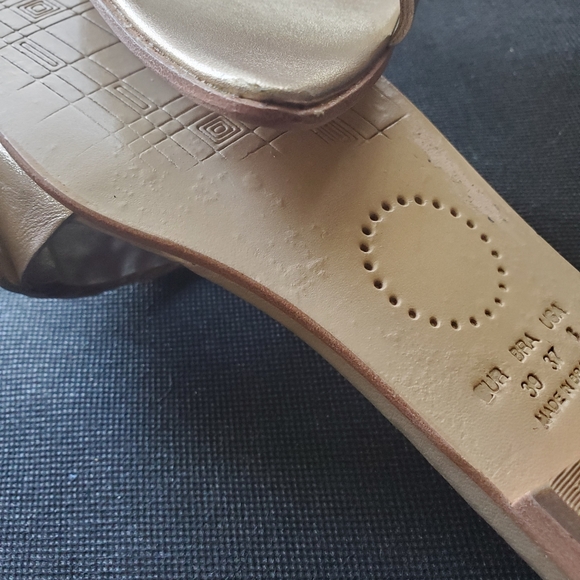 Manolita sandals,the color is champagne size is 8m - Picture 8 of 9